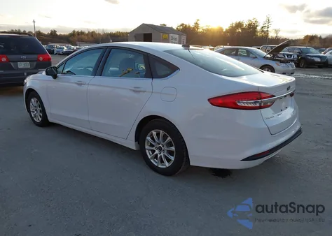 2017 Ford Fusion S из США, поврежденный, VIN 3FA6P0G74HR123116